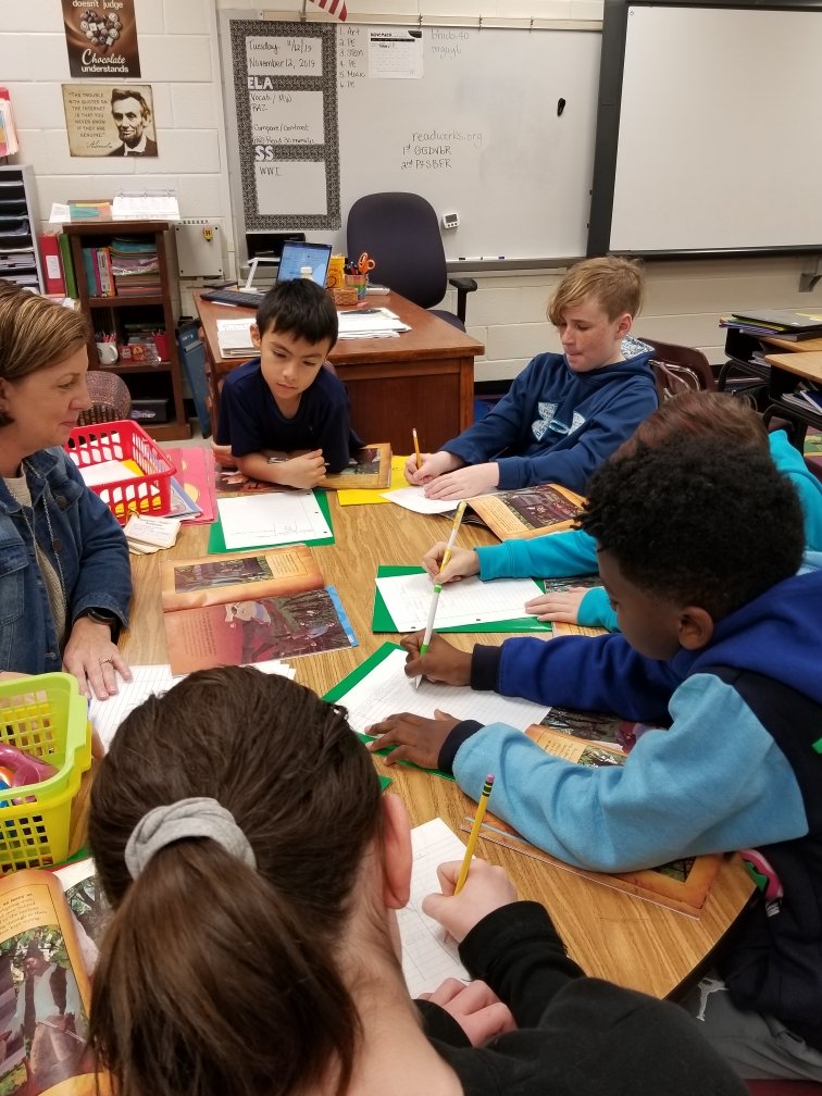 Students <a href="/HSpringsSTEM/">Holly Springs STEM</a> caught doing a great job describing the main character's traits and supporting it with text evidence. Way to rock guided reading! 
<a href="/ccsd_pd/">Prof Dev</a> #ccsdilsimpact #ccsdgoodtogreat