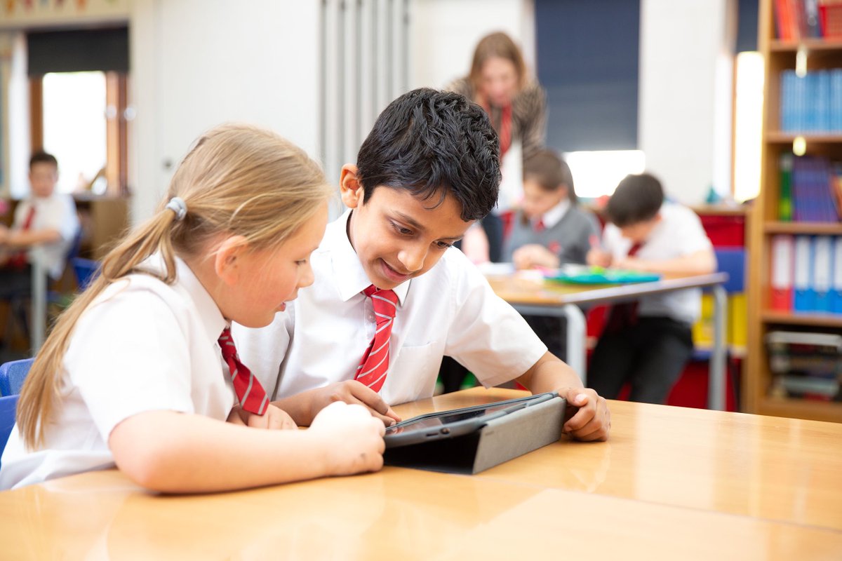 YMHeadmaster's tweet image. Kindness. A vital quality for a successful adult life. A quality of great importance at Yateley Manor. Read about it in my latest post here: 
tinyurl.com/j5zb6xs @YateleyManorSch @iapsuk @GoodSchoolsUK #kindness #KindnessDay