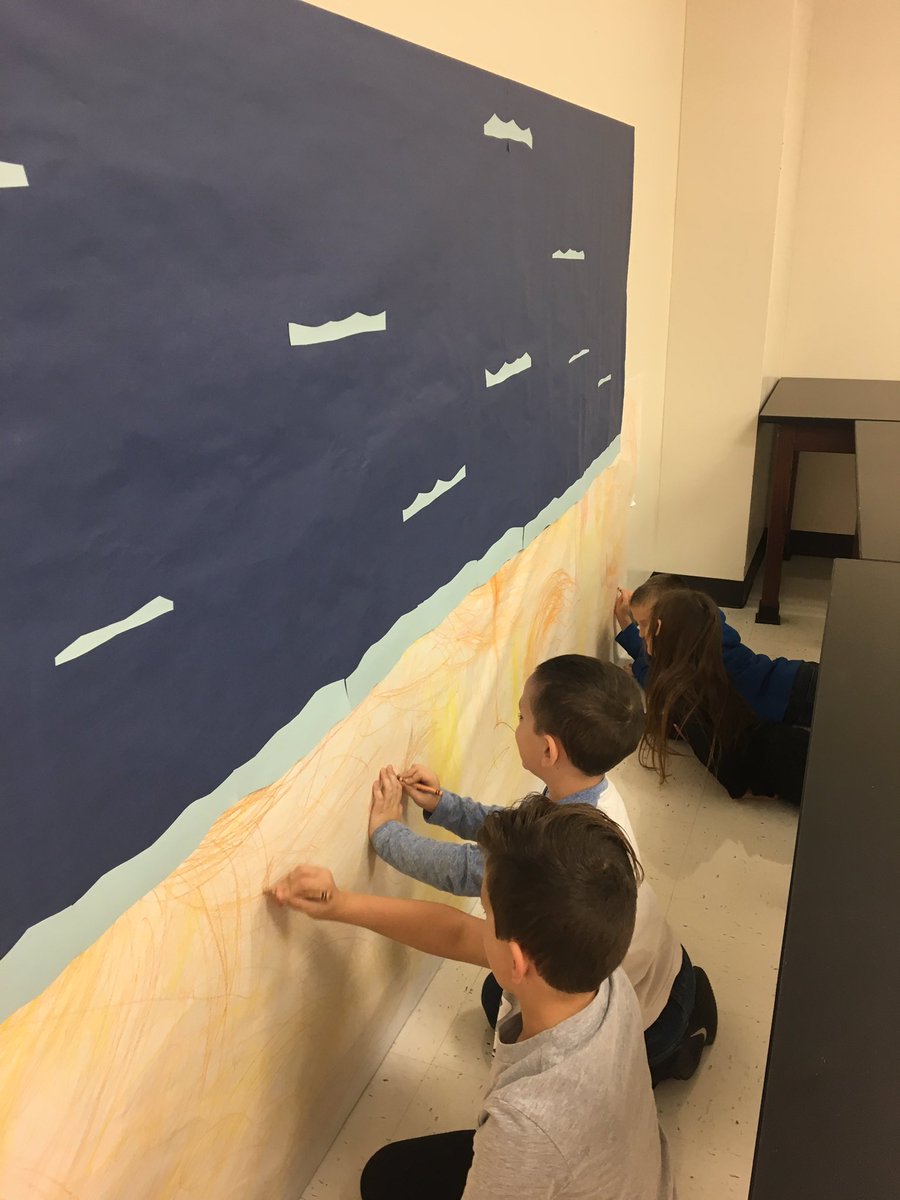DecaturISDGT's tweet photo. #bestatYES first graders creating the beach backdrop for their play about shapes #eagleslearn https://t.co/2dONxO2JFJ