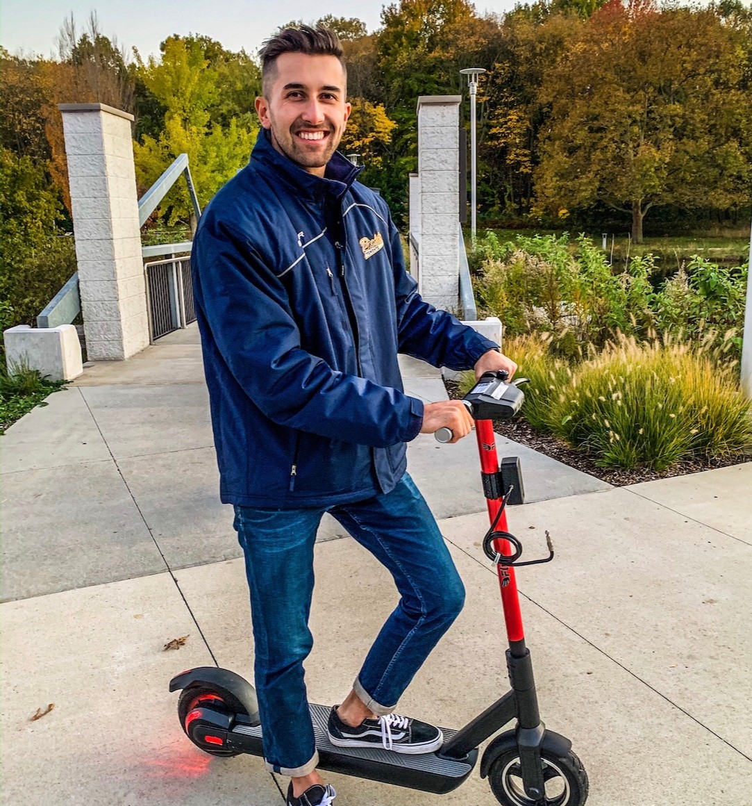 flyrental's tweet photo. Happy weekend Fly Riders!🛴🔥 
-
-
Download/ Update your app today to get 20% off of your next ride using promo code:🔥 "Letsride"🔥  (Offer valid until 11/17)! https://t.co/DtUfunrQcz
