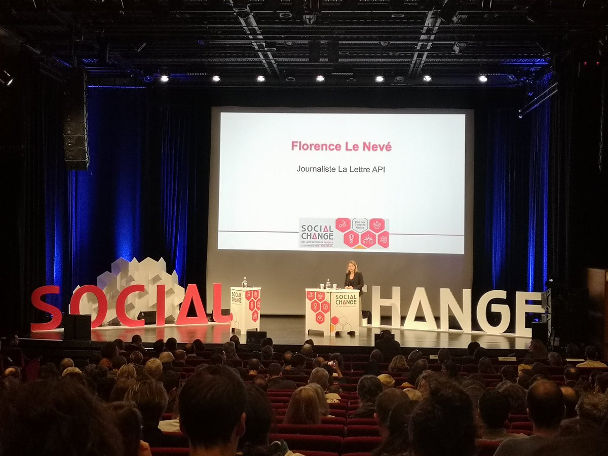breenfrance's tweet photo. Retour sur la 2ème édition de #Socialchange
#htab, #edesk, lettrages, cloisons auto-portées et panneaux signalétiques étaient au grand rendez-vous de la Responsabilité Sociétale des Entreprises. 💼🤝
Merci à @LaCiteCongres et à @RSEnantes pour leur confiance. 🌿 #rse #design https://t.co/m7d9PLEvGV