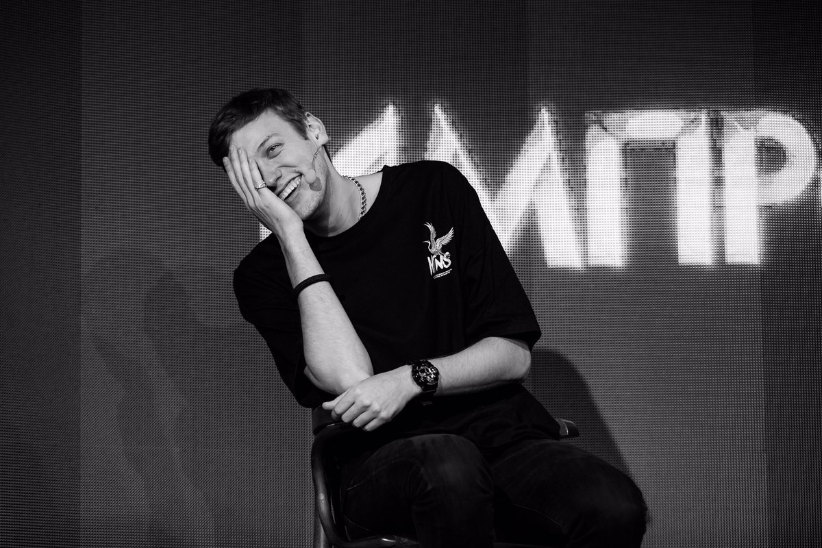 cvetochek_m's tweet photo. какой же он красивый я не могу 😍😍😍 https://t.co/46jo6MtmZG