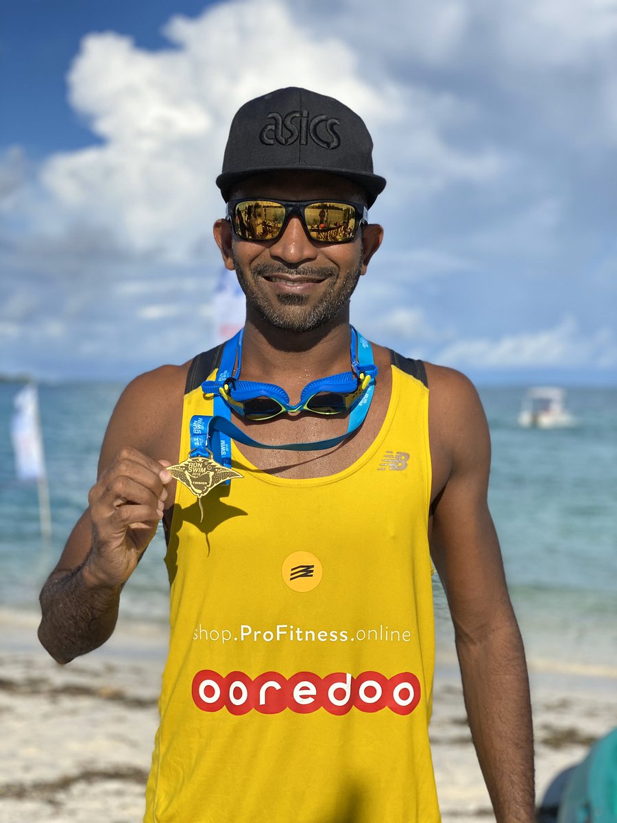 hammettz's tweet photo. Finished first in the masters category, 5km🏃🏾‍♂️ + 1km 🏊🏽‍♂️. That’s a short run in the hot afternoon sun, and a short swim to cool down. The manta medal is beautiful🏅 #runswimaddu 

@OoredooMaldives @ProFitness_MV https://t.co/Q4PHQ3JMjy