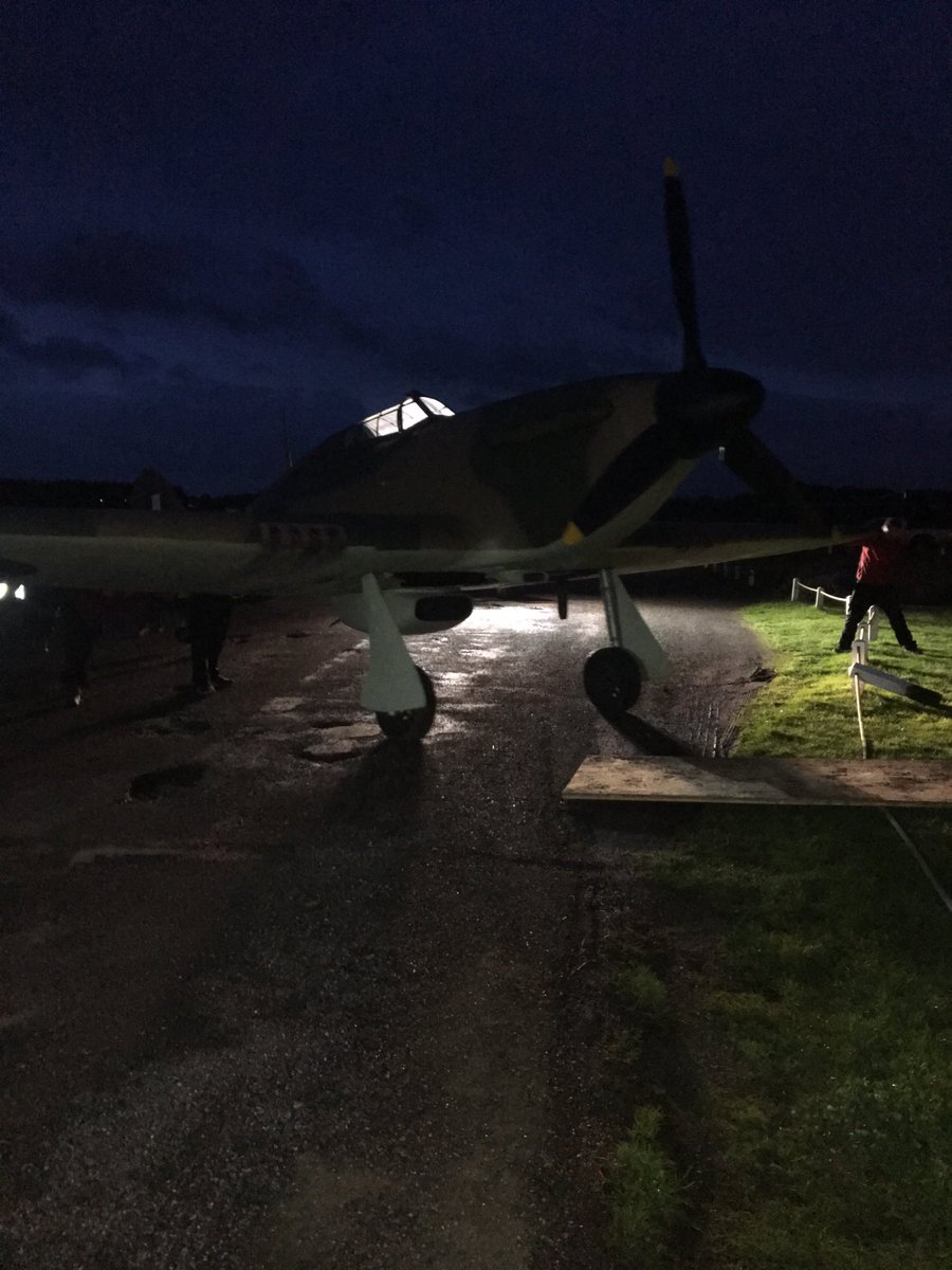 Hammysmith's tweet photo. Just a normal evening round ⁦@WLACFlying⁩ - getting the birthday hurricane into position on the front lawn 🤣 https://t.co/d1XOCEohab