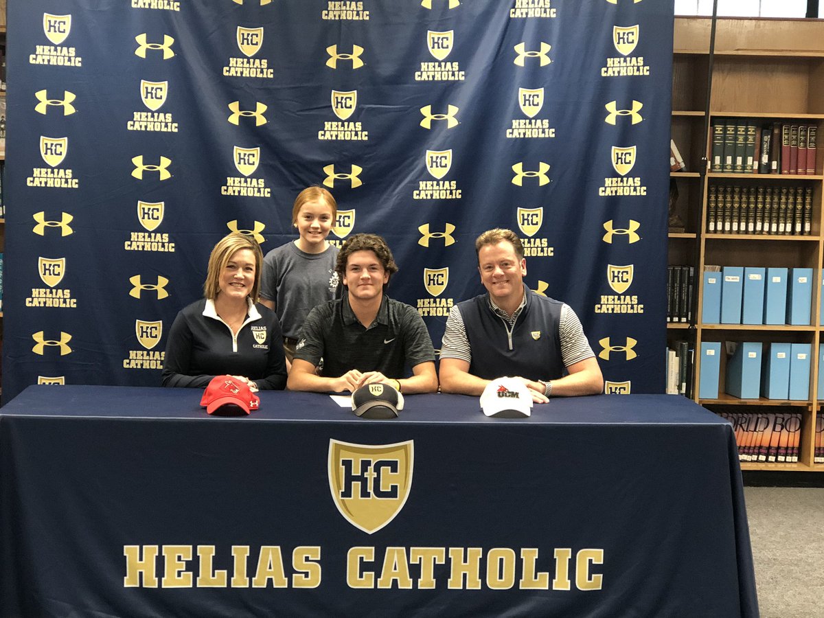 ChipGentry's tweet photo. We are beyond proud of Alex’s decision to continue his golf journey, reach his goal to play high level college golf, joining a Top25 team at the Univ of Central Mo @UCMMules, gunning for a Nat’l Championship with @CoachPoeMules, &amp; continuing to reach for his dream of @PGATour! https://t.co/2OZeUO4hUB