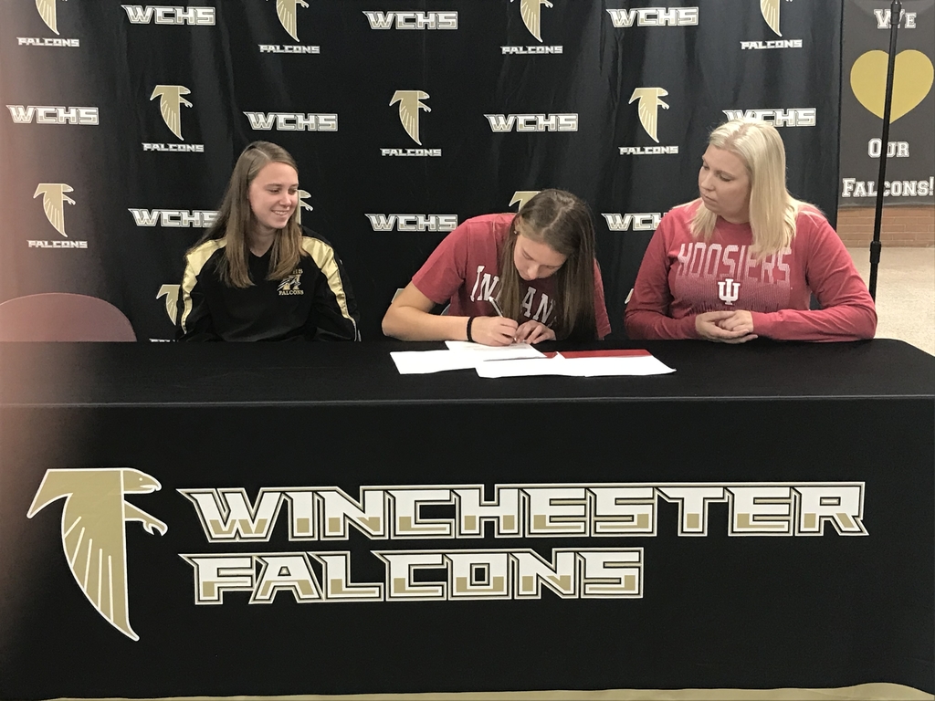 WinchesterComm1's tweet photo. Congratulations to Ara Cowper who signed today to row on the Indiana University Rowing Team!🚣🏻‍♀️ https://t.co/LRLXYY1Ko0