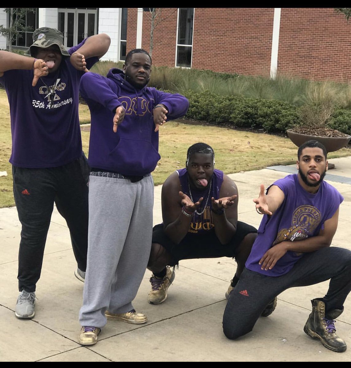 ThatHaitianQue's tweet image. Man these two years flew by so quick but every minute with these dudes made it special. Wish me and my Line Brothers a Happy Queversary💜 #2years #Alifetimetogo