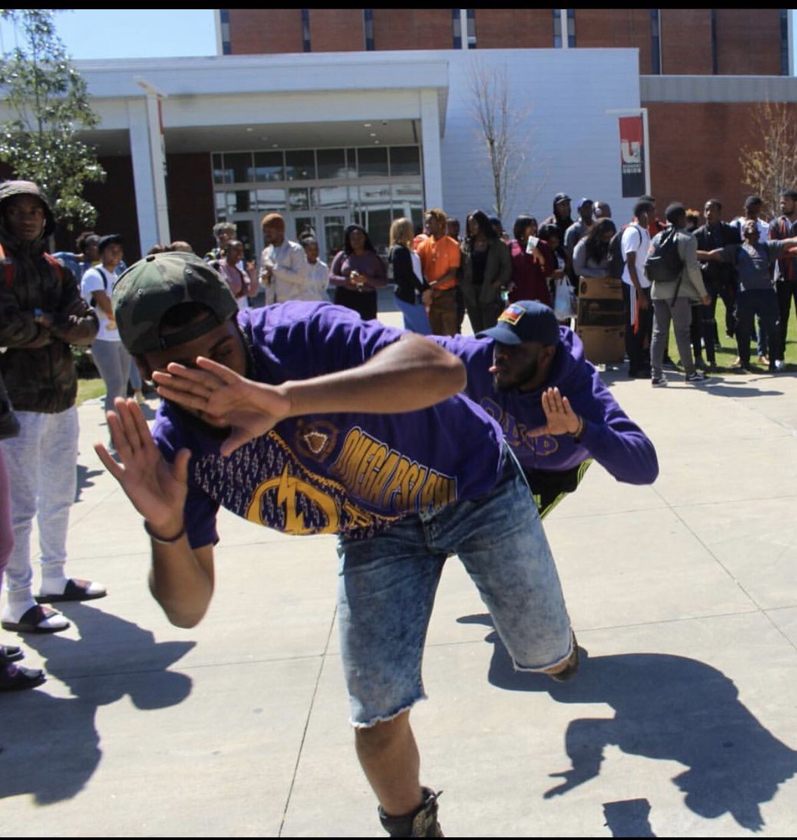 ThatHaitianQue's tweet image. Man these two years flew by so quick but every minute with these dudes made it special. Wish me and my Line Brothers a Happy Queversary💜 #2years #Alifetimetogo