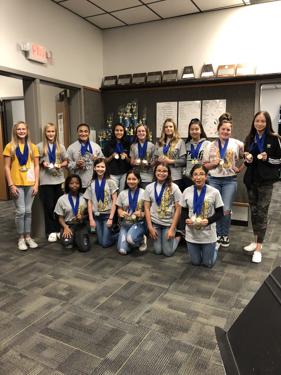 OBMS_Choir's tweet photo. Great job at Solo/Ensemble contest! 31 students and 4 ensembles received a division 1 rating, 10 students and Bella Voce received Outstanding Nominations, and Lily Neargarder WON the Outstanding Soloist Award in her room!  @OBMSbulldogs @rcbulldogchoir @rcisdfinearts https://t.co/bs8liV0rPT