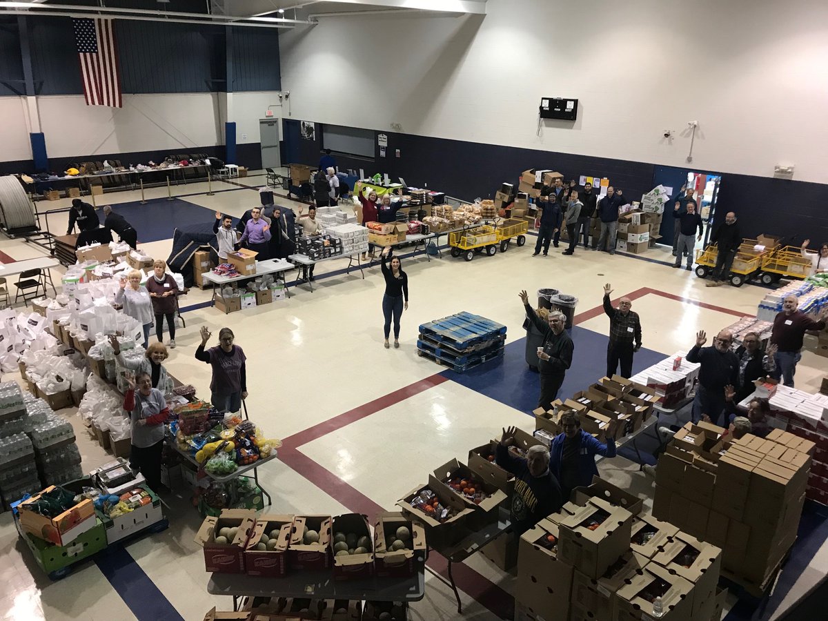 #MountainOfFood just wrapped up! Thank you to all of our volunteers who serve with such a compassionate heart. 🤲🏻

🗣NEWS: WE WILL BE HAVING A DISTRIBUTION IN DECEMBER! We typically don't have one in December but mark you calendars for December 20! Thank you <a href="/ACRFoodbank/">Akron-Canton Regional Foodbank</a>!