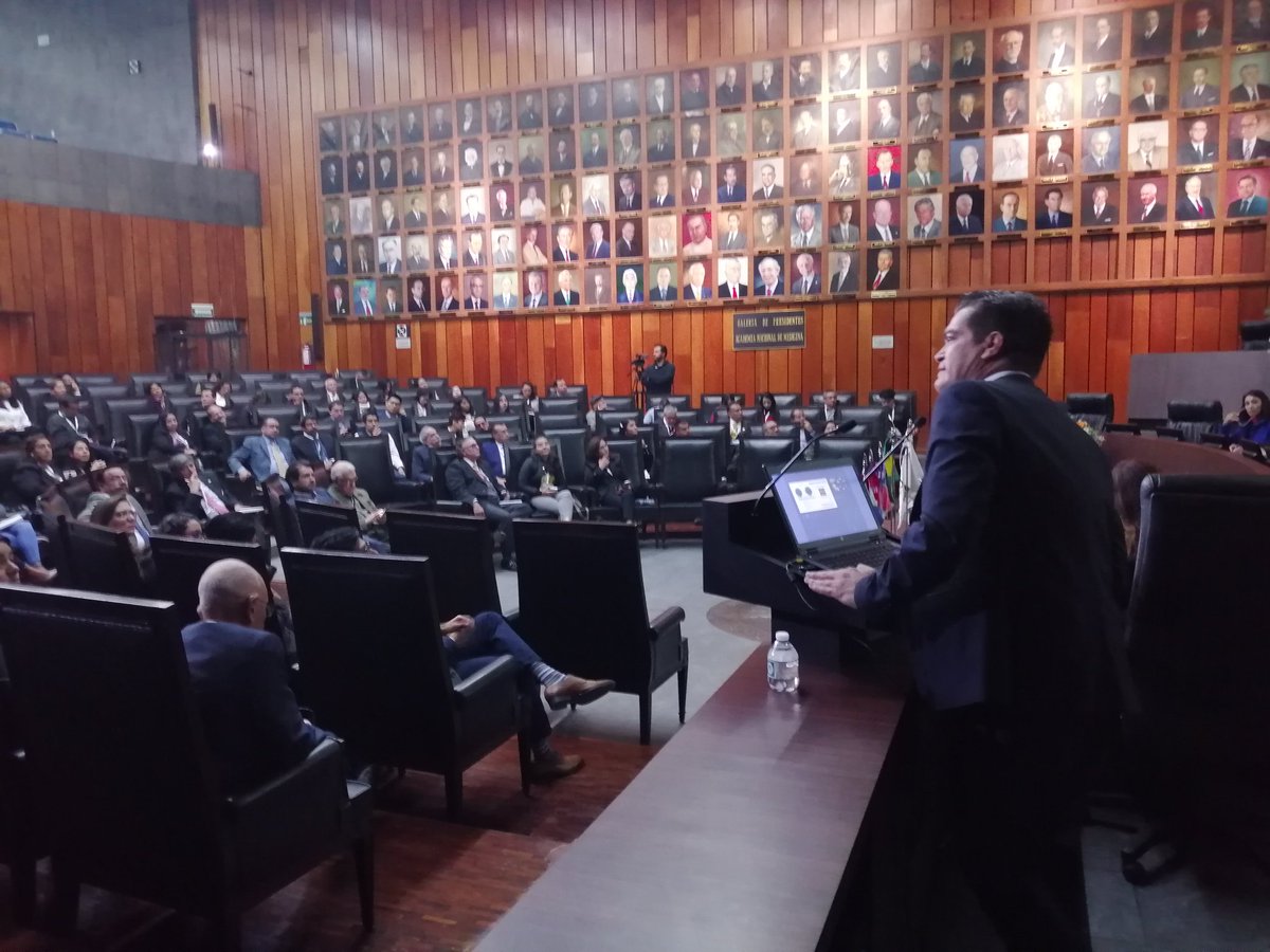 SMAESAC's tweet photo. #Photo Dr. Ramiro López Elizalde, director normativo de salud del ISSSTE presentando la conferencia "El reto del #ISSSTE en el modelo de la 4T" durante nuestro Congreso Internacional "Hospital del futuro" 

Sigue el evento en vivo en el siguiente link https://t.co/EawsbUaRpq https://t.co/WxYAnHHobP