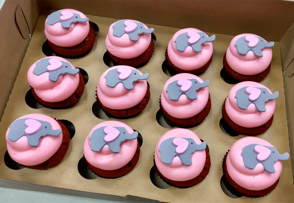 elephant baby shower cupcakes