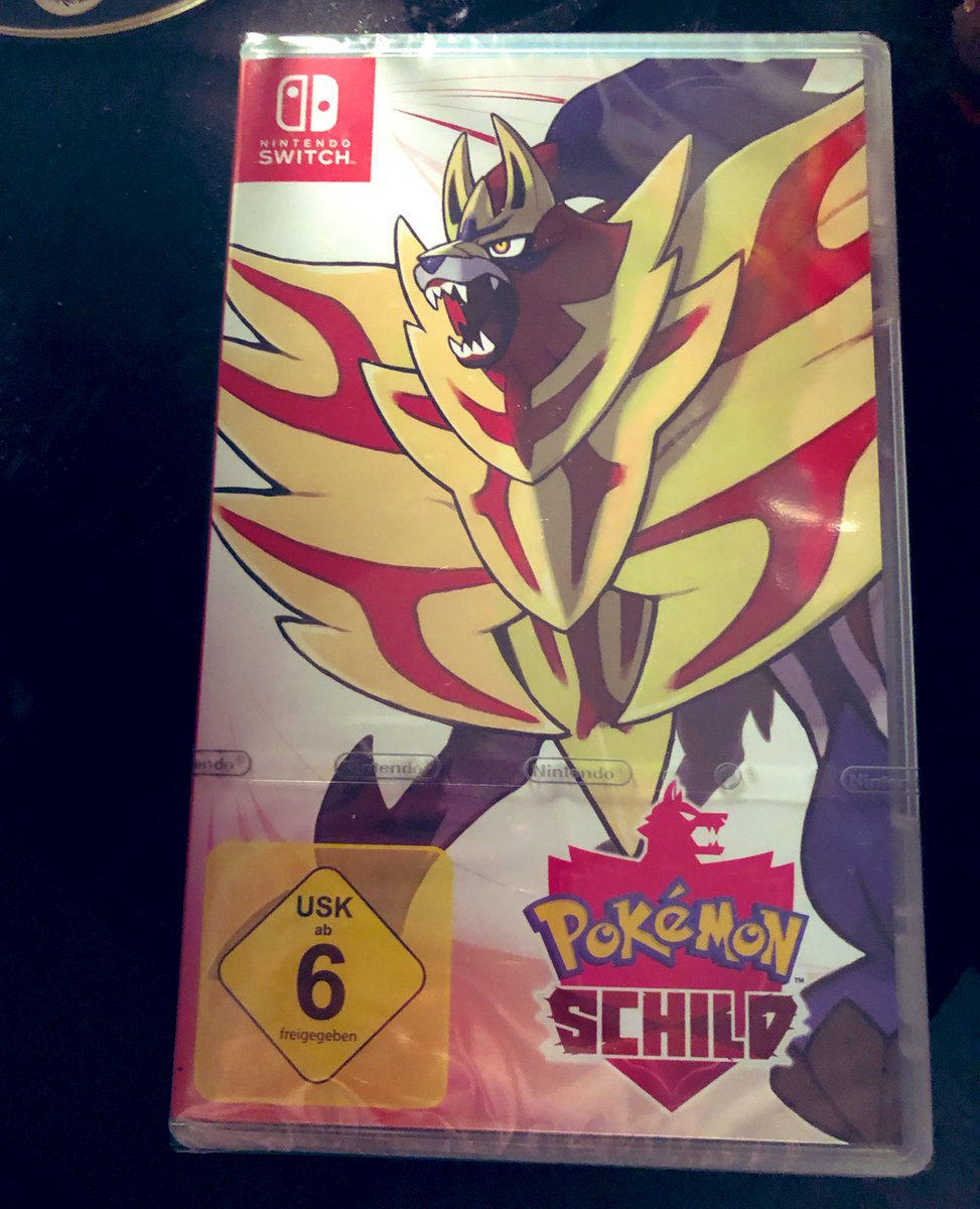 UND Das erste #Giveaway geht los! Ihr wollt #PokémonSchwert haben? Dann macht mit!

+ Ihr müsst den Tweet hier RT‘n. 
+ Sagt mir welches euer Lieblingsstarter in Pokémon ist (Gen 1-8).

-mir folgen ist optional! (#twitter oder #twitch). 

Teilnahme bis 18.11.2019 20 Uhr!
VG ❣️