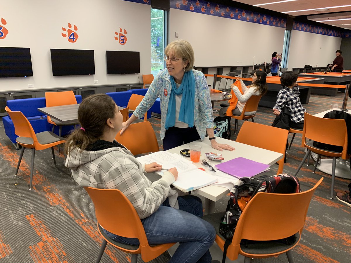 Students1st_AZ's tweet image. Many thanks to  @SHSUCOE and the SHSU Center for Community Engagement for being such terrific First Gen Week partners. @SamHoustonState #shsufirstgen