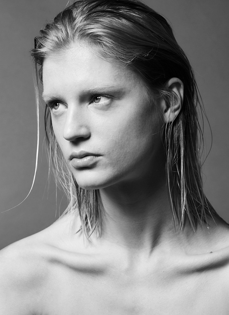 New images from Carol Brown - beautiful hair and makeup!

For more of Carol's work, click here:
terrimanduca.co.uk/home.html#/sty…

Follow us on Instagram:
instagram.com/terri_manduca_…

#portrait #beauty #makeup #makeupartist #hair #hairstylist #photography #photoshoot #natural #blackandwhite