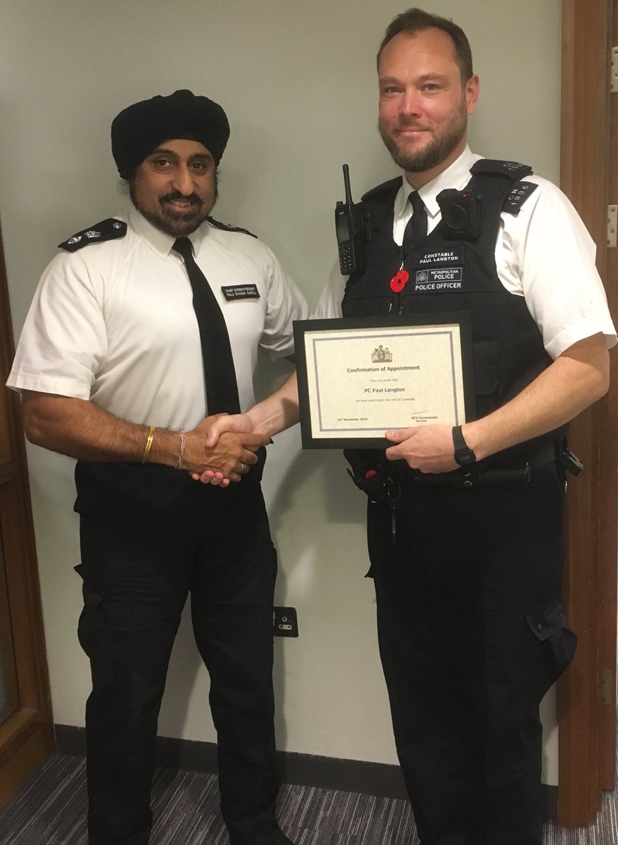 RajSKohliexcop's tweet photo. A real pleasure to confirm Paul Langton to rank of constable. This former standup comic &amp; ad man is also a Arsenal fan (yay) but Celtic fan (boo). Despite 50% of his team choices being wrong he is actually a fantastic addition to the team. Well done Paul. https://t.co/ltTUXuF3Ep