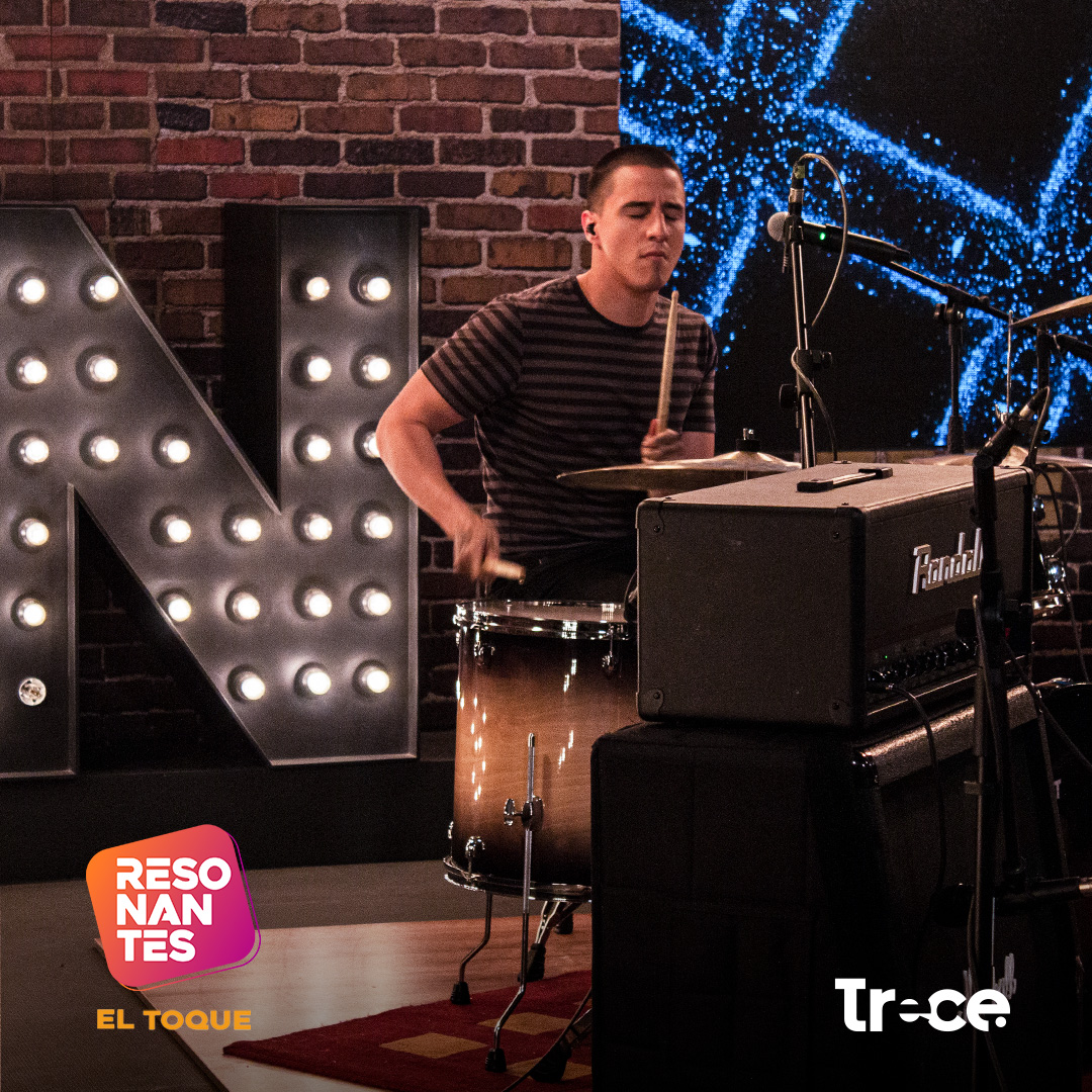 CanalTreceCO's tweet photo. 🎧@LaVent_, apuesta de rock independiente, donde la guitarra tiene un papel estelar, estará hoy en #Resonantes 🤘 #ElToque 🤘

📌Te esperamos a las 10:00pm #EnLaTV de Canal Trece📺🇨🇴 https://t.co/HLGqkEsi9n