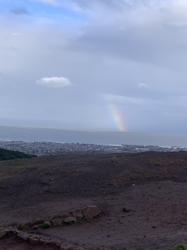 maspalomas13's tweet photo. #Şavşat dan sonra dünyanın en güzel yeri #Edinburgh 😉 https://t.co/LewEnu4j7g
