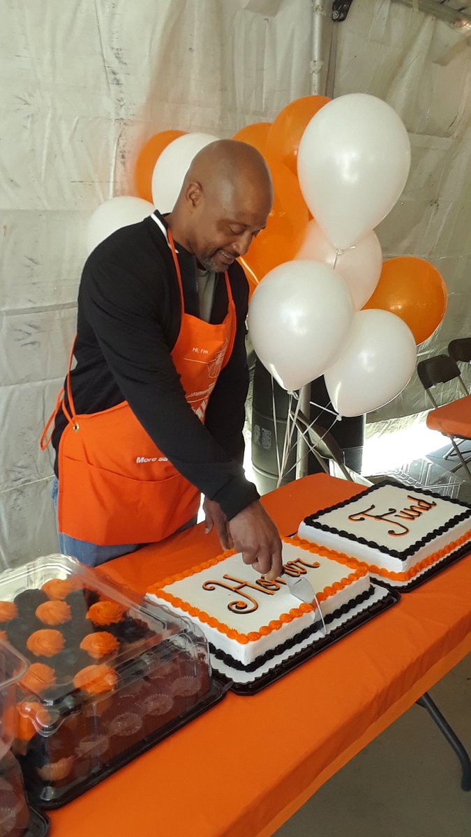 met509's tweet photo. Our MET leader helping with Homer Celebration. D228 THANKS YOU. @chance_lowry 
@metwiles @timwilkerson5 @CalvinM51489250 @JasonGDHRMD228 @garland_haynes https://t.co/gplbrOoWHT
