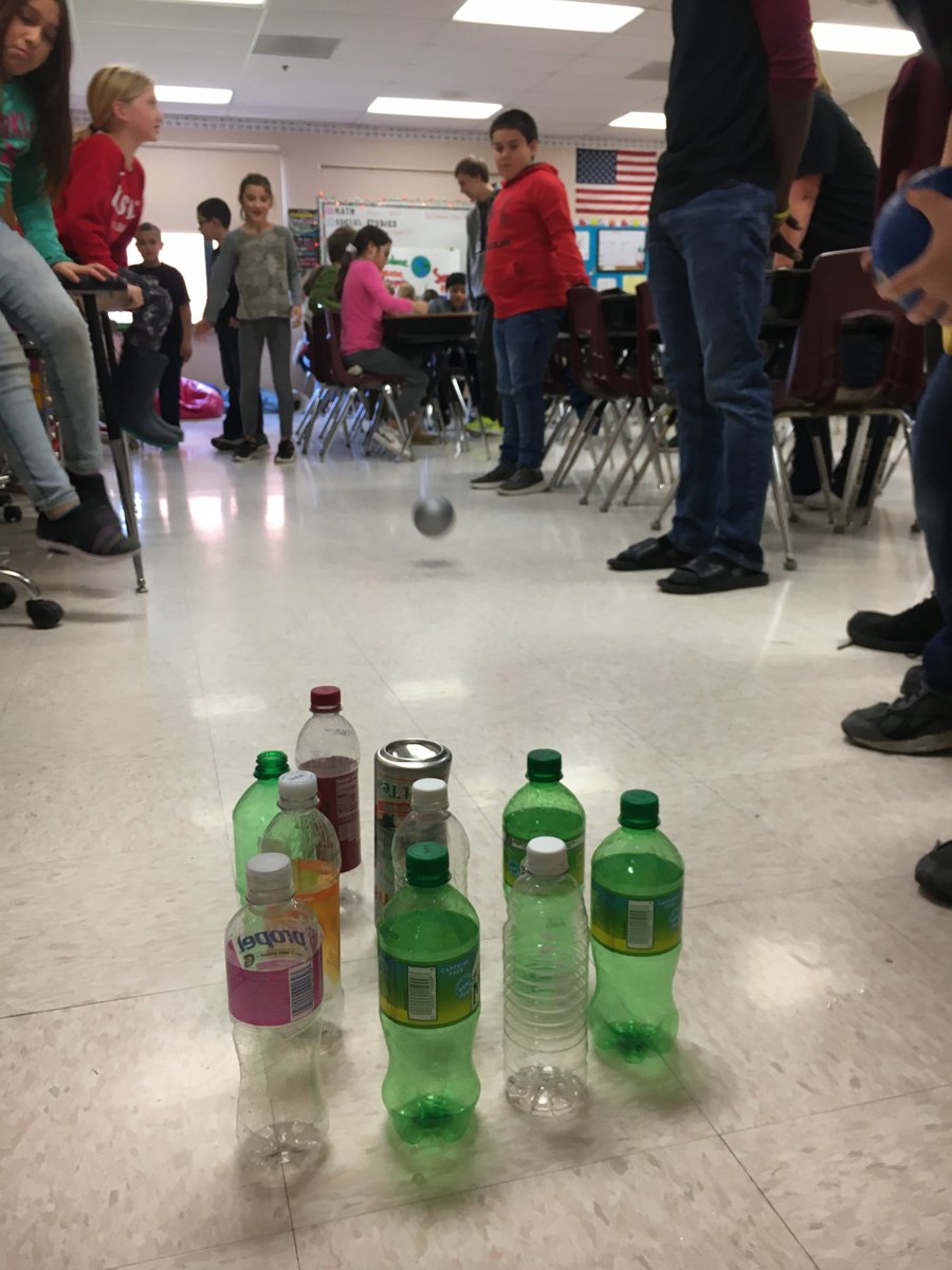 TritonElementa1's tweet photo. Today some wonderful Triton High Schoolers came over to TES and taught our students about Reduce, Reuse and Recycle. https://t.co/C3TYlGUtQQ