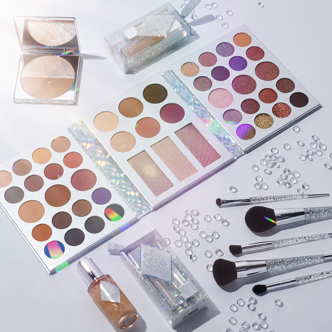 purcosmetics's tweet photo. Want to win our FULL Crystal Clear Holiday Collection?! Now's your chance! 😍✨ 3 winners will be announced 11/18. Here's how to enter!

⇢ Follow @purcosmetics 
⇢ Like this tweet
⇢ Reply to this tweet with 2 tagged friends!⁠
⁠
Rules: Must be in U.S. Profile must be public. https://t.co/AtBt3jAj31