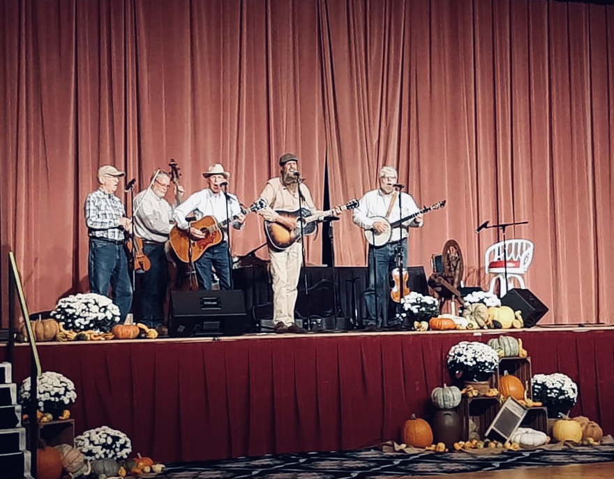 Caphillmgmt's tweet photo. The 2019 @NAE4HA Annual Conference brought together 4-H professionals from across the world.  With over 1100 attendees focusing on professional development, networking, and recognition, it was the largest gathering of 4-H professionals in the country.  #NAE4HA2019 #CHMSClient https://t.co/2vy2tkRQsz