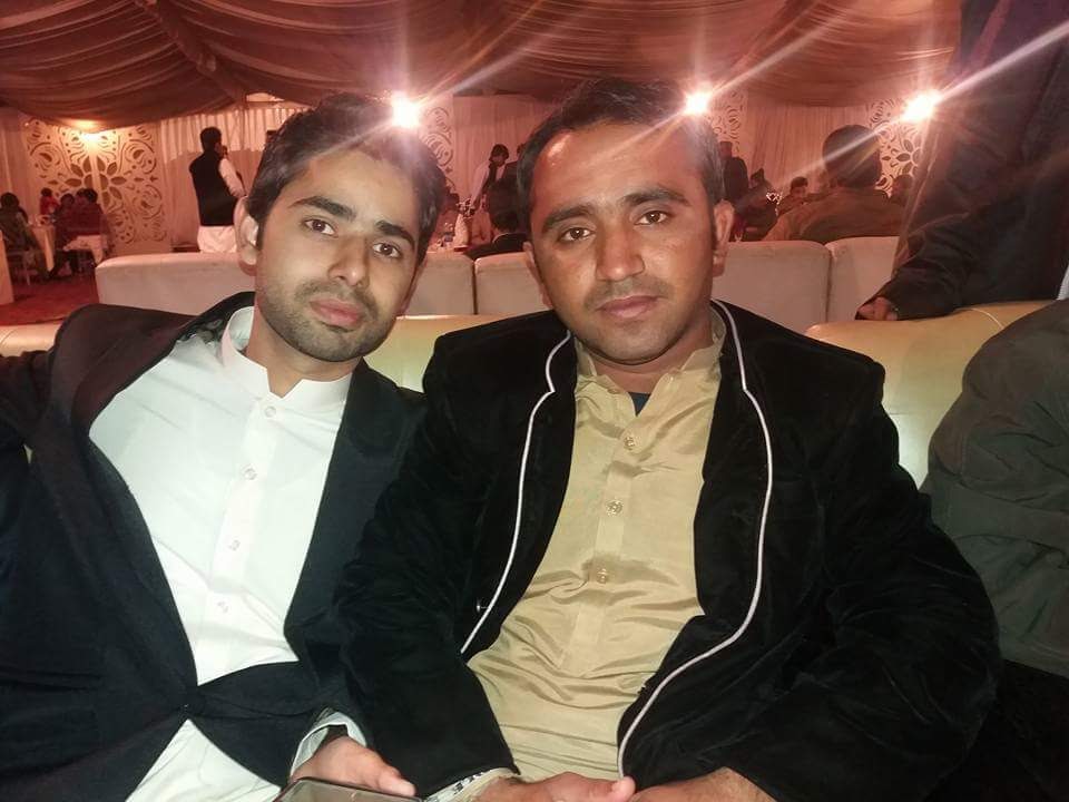 waseem704's tweet photo. Childhood friend like brother's !
@SadamLa71555269 https://t.co/0jm36GCJqT