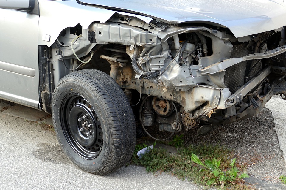 IntlAutoCenter's tweet photo. There are several things that can go wrong when having collision repairs done. Go with the professionals here at International Auto Center Body Shop https://t.co/SB1jb6t9AD #AutoBodyPaintShop #WindshieldRepairServices #WindshieldRepairs #CollisionCenter https://t.co/kkoblcuRiT