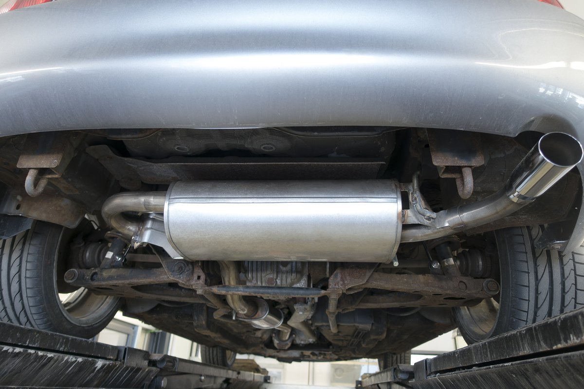 DowntownMuffler's tweet photo. There are several things that can go wrong when having your catalytic converter replaced. Go with the professionals here at Downtown Muffler Service https://t.co/vIHNzLBnqN #CatalyticReplacement #PerformanceMufflers #HaywardAutoExhaust https://t.co/mUMHfRS5iO