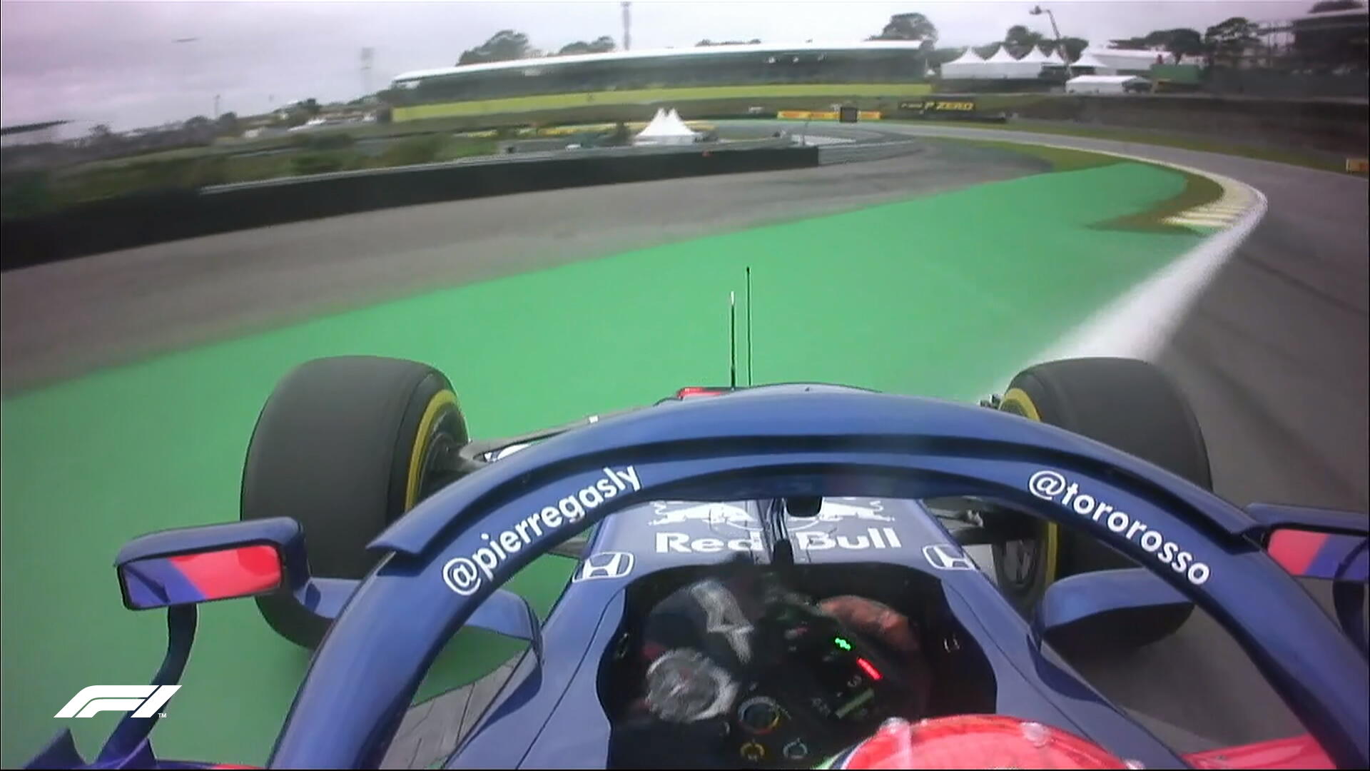 Pierre Gasly visita ...