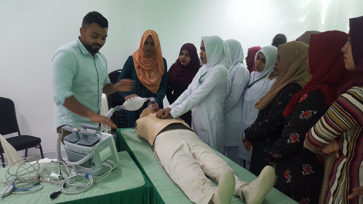 Faafu Hospital aai IGMH ge Emergency department aagulhigen hingunu " Introduction to Cardiopulmonary Resuscitation " Training ge there in...