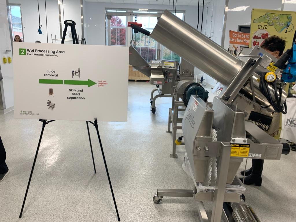 The NC Food Innovation Lab (NCFIL) officially launched yesterday with a ribbon cutting & open house at its state-of-the-art facility on the 350-acre @NCRCampus in Kannapolis. ➡️ bit.ly/351TCy7