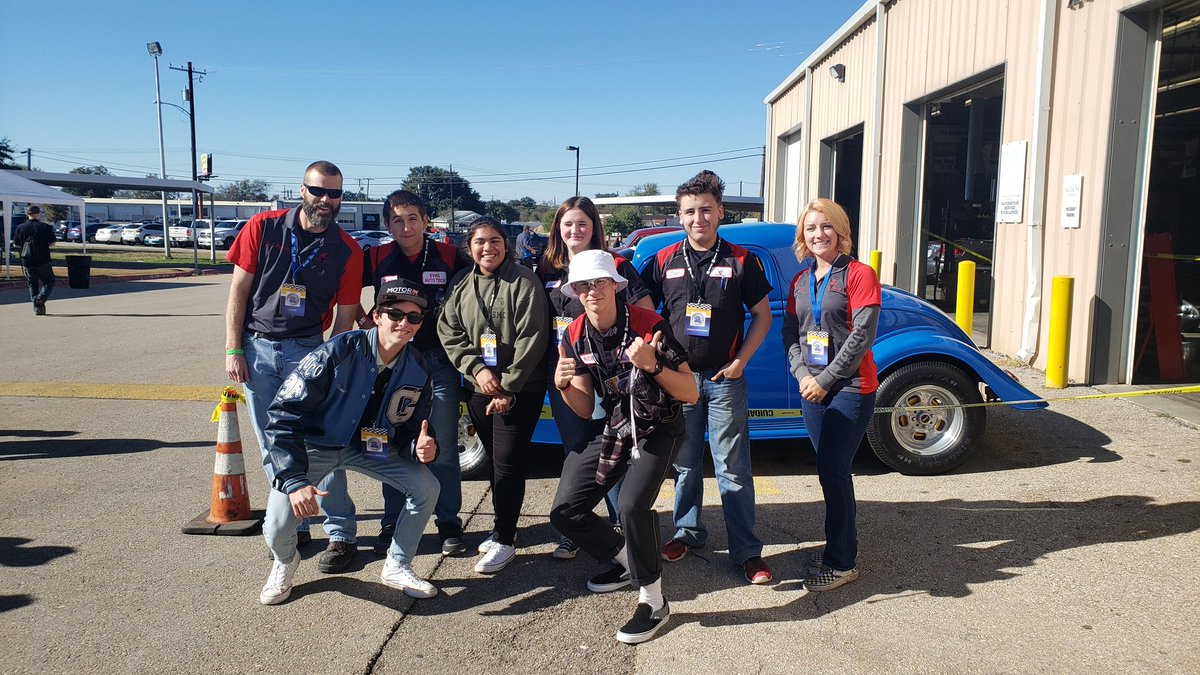 EVHSautotech's tweet photo. EV Auto Tech killed it today at the #jesseblozano competition!! Congrats to everyone that one and thanks to everyone who showed up. A huge thanks to @mayokgisdauto @GregWallghsauto for putting this spectacular event on! #evhsautotech #centraltexasshootout #futermechanicsofamerica https://t.co/d5CHsmZEyZ