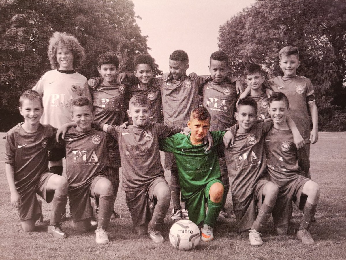 1footballdoctor's tweet photo. What do you do for your youth players? Not the coaching but the extra acts of kindness that say 'I care about you.' @WellbeingEduc @LingisN @OmoniaYouthFC
#nurture #Wellbeing #thinkoutsidethebox #creativity #wellbeingpractitioner https://t.co/EWvaXIfbrM