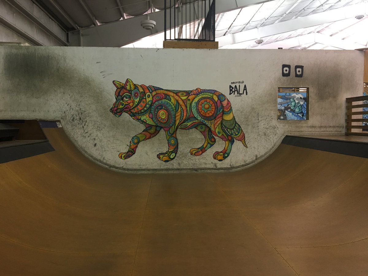 TPetersonNews's tweet photo. Some amazing artwork featured over the halfpipe tucked in the back corner of the massive hangar at the Woodward West community ride. #Popup #PopupNewsroom #JOURB1 #Tehachapi #CommunityRide https://t.co/9OnUsNRvDx