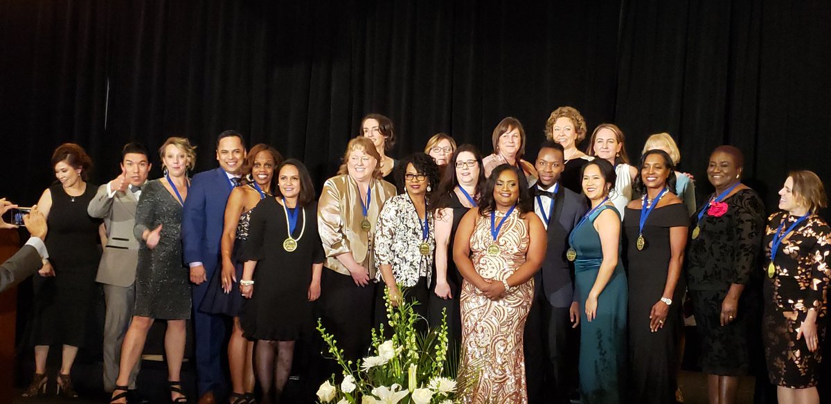 Laura Ware tweet media