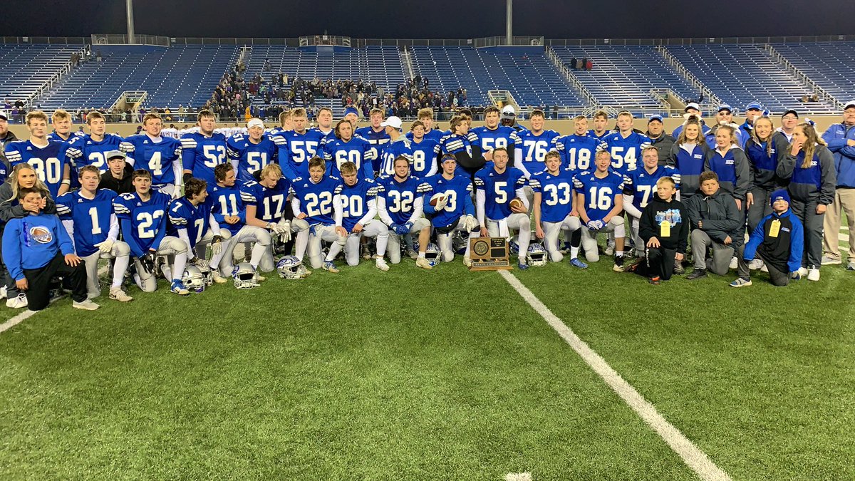 KELOSweeter's tweet image. The Bridgewater-Emery-Ethan is the class 11B state champs with a 21-14 win over Winner. @KELOSports