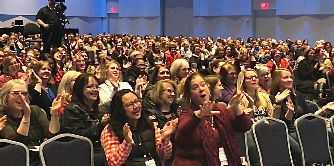 docspeaks's tweet image. 🙏🏾#Thankyou @aasl 🥰 #DocSpeaks 🎤💫 Today was a great day of learning &amp;amp; growing! 🔥 #aasl19