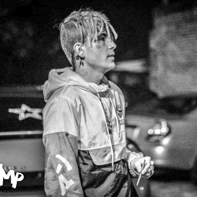 Maddiie_97635's tweet photo. Fuck those who don't know your worth❤️
You deserve nothing but the best Carson!!❤️❤️ I want to see you succeed in life and in your music career🎶 I want to see you continuing to move up and forward with everything❤️❤️ 
Much Love For You @thecarsonkey ❤️❤️ #KeepGoingStrong❤️ https://t.co/m2TBK1cdtN