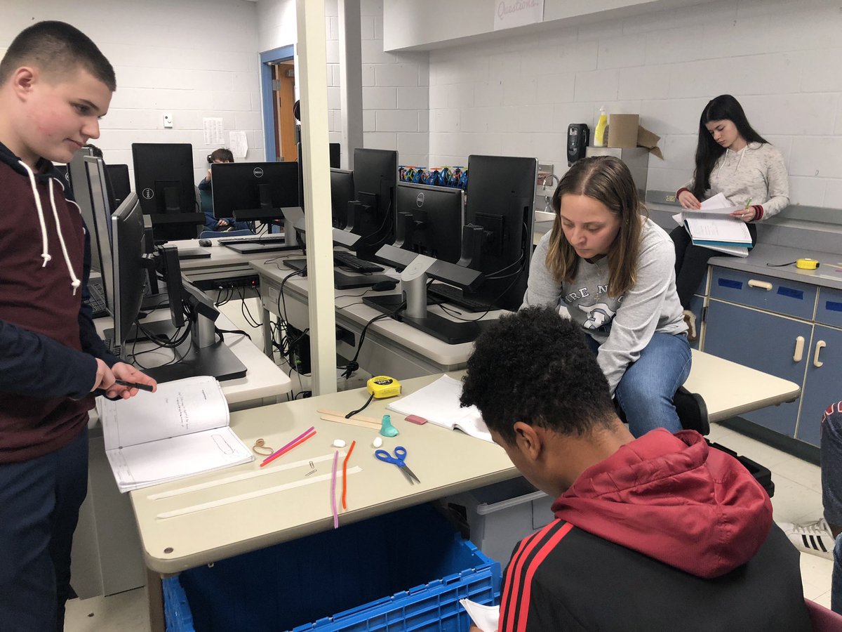 NPHS_TechEd's tweet image. Instant Design Challenge Friday! 3.6 Fling Machine! #pltw #iedpltw #gelinastech