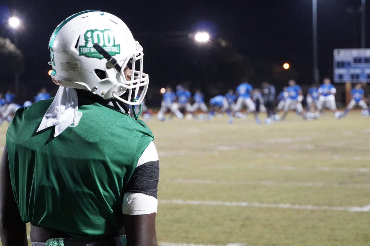 patrickmoore_'s tweet image. Fort Myers (9-2) vs Dillard (11-0)

Winner advances to Class 6A Region 4 championship 

📍 Fort Lauderdale
📻 FoxSportsFM.com