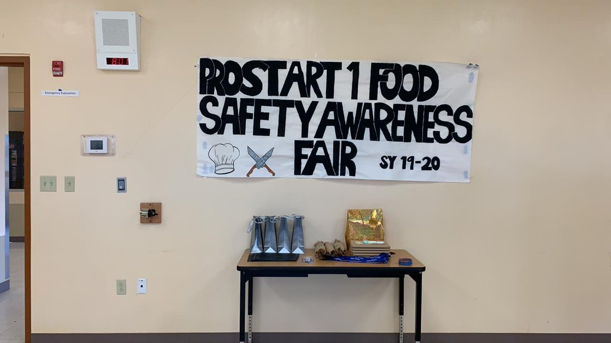 OkkodoProstart's tweet photo. ProStart 1's Food Safety Awareness Fair was awesome! They did such a great job in informing students and guest speakers about their topic. 👍🏼⭐ https://t.co/KpYq2KrIdq