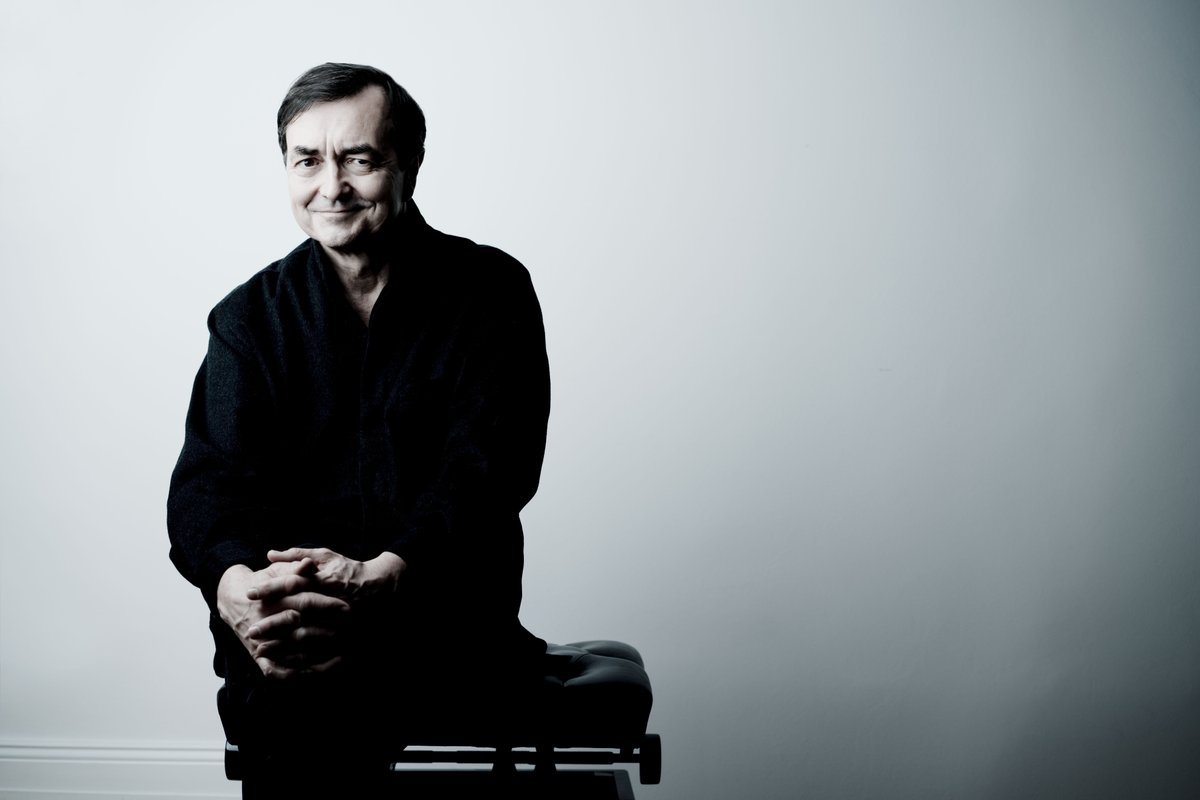 Our Beethoven celebration continues with pianist Pierre-Laurent Aimard, joining us on Wednesday, November 20. Aimard will also be performing works by Benjamin, Messiaen, and Sweelinck.  7:30 PM in Gates Hall, Newman Center for the Performing Arts- mailchi.mp/276ef2b860e8/j…