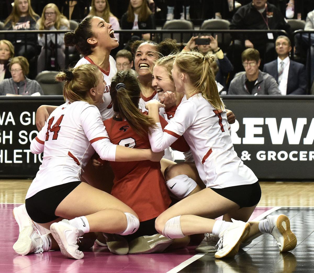 CFCAPSMed's tweet photo. It's a big Celebration! Cedar Falls Volleyball Team Class 5A Champions!! Our CAPS MED Associate @JadaGoldenSmit1 did GREAT!! #volleyball #Championship #winners #Celebration #tigerPride https://t.co/7xbMDAcQ2i