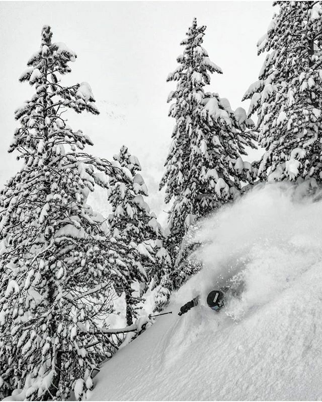 Yesterday in Spain...😲
📸 <a href="/txematrull/">Txema Trull</a> ⛷️ <a href="/aymar_navarro/">aymar_nv</a> ift.tt/2q7TfU9