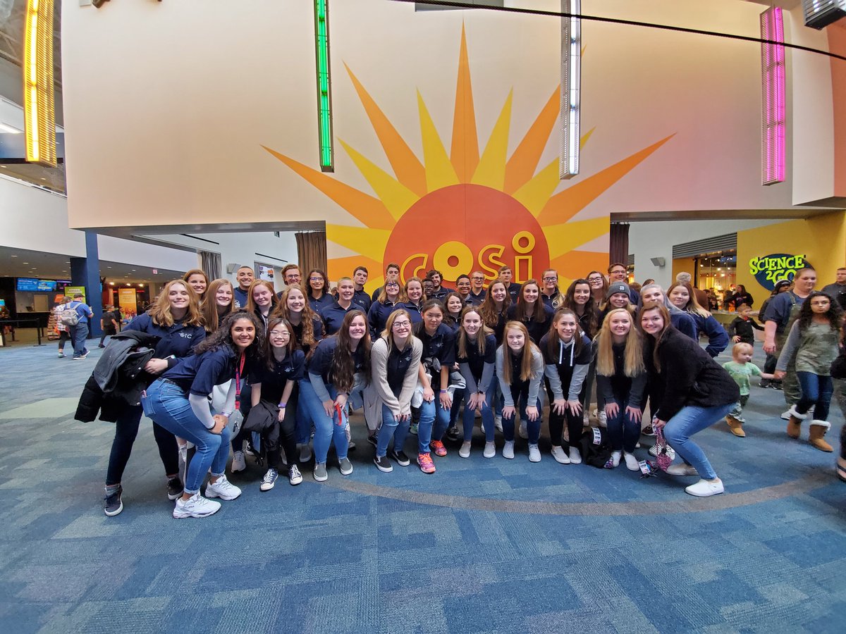 AlliedHealthFHS's tweet photo. Great Day at COSI watching the knee replacement! @VanDykeBiology https://t.co/rf276qeFDh