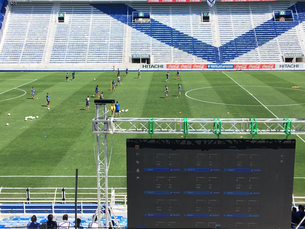 BarbyAbot's tweet photo. #FCBarcelonaEnVelez 
Capacitacion en el Futbol!! https://t.co/KZtkqGarNk