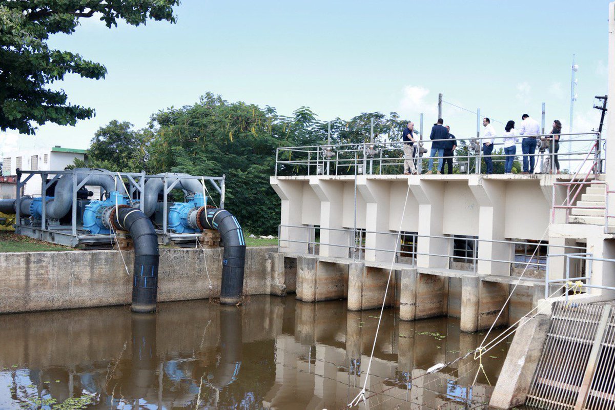El director ejecutivo de #COR3, @Ottmar_Chavez junto al coordinador federal de recuperación en P.R. <a href="/femaregion2/">FEMA Region 2</a>, <a href="/Alexamparo/">Alex Amparo</a> participaron de una reunión con el alcalde de @catanovive, <a href="/FelixDelgadoPR/">Felix Delgado</a> para repasar el estatus de los proyectos de recuperación del municipio.