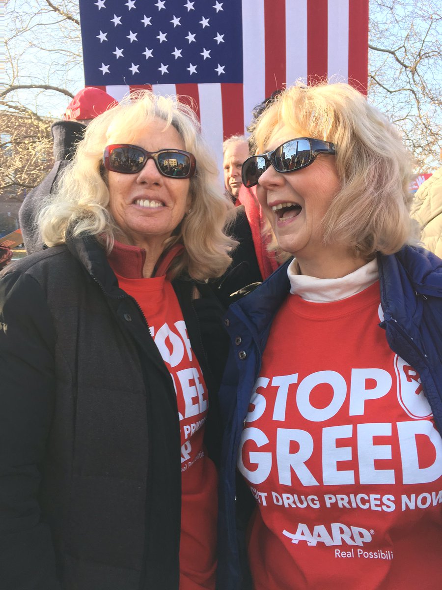 MaryRoberge4's tweet image. With @MaryRoberge4 @Kathie66788 @DorschKaren @BevCotton9 @CoryBooker NH primary filing #FITN. Waiting to hear mention of prescription drug prices #StopRxGreed @AARPNH