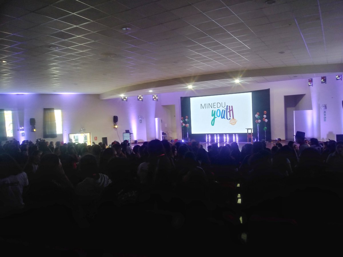 javierblancoch's tweet photo. Tuve la oportunidad de participar en el #MineduYouth con el #taller #matemáticas y #algoritmos, en representación de #codehunterslab, una experiencia muy bonita, agradecido por haber formardo parte de esta iniciativa que lleva #inspiración y #motivación a jovenes #escolares 😊👐 https://t.co/TmseDM97BN